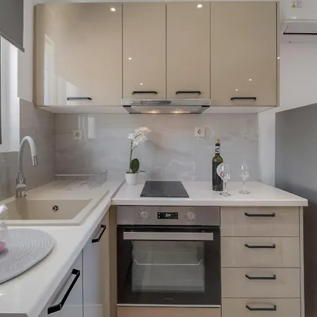 Gkountis Deluxe Apartman *